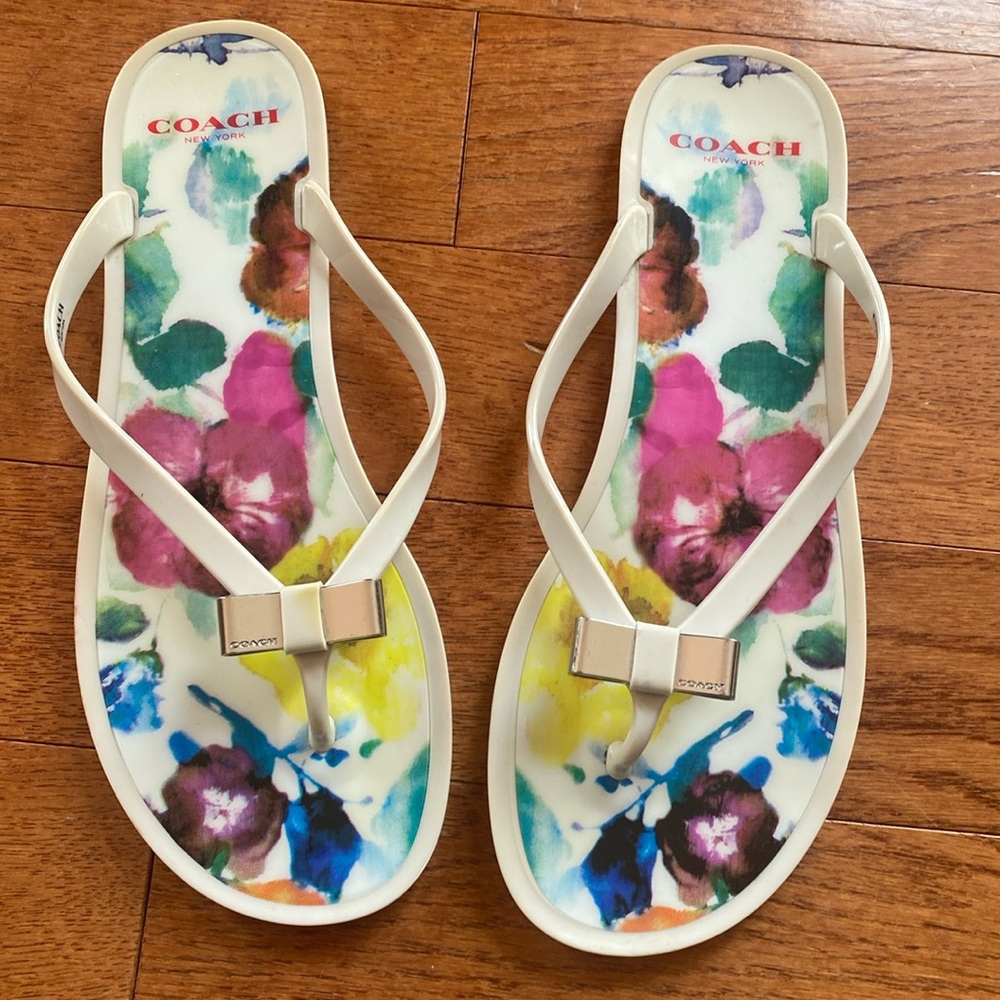 COACH Landon floral size 8 sandals flops white with silver bow vintage 8B
